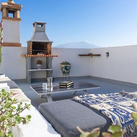 Rooftop Terrace & Panoramic Mountain View'S Villa Cutar ภายนอก รูปภาพ