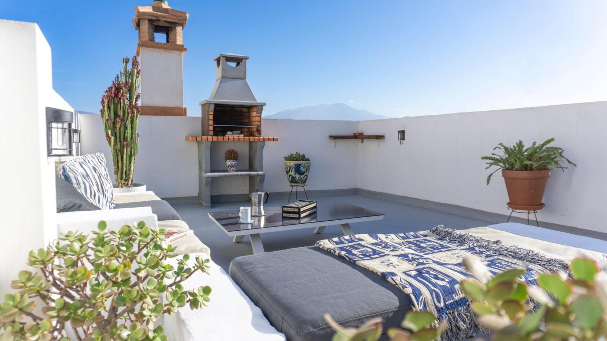 Rooftop Terrace & Panoramic Mountain View'S Villa Cutar ภายนอก รูปภาพ